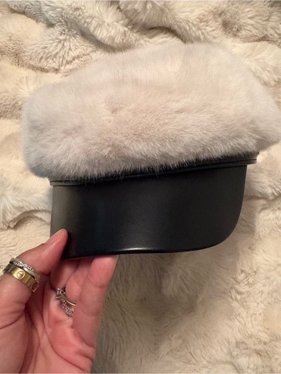 FASHION Black Leather like Baker Boy Cap with Cream Fur Trim